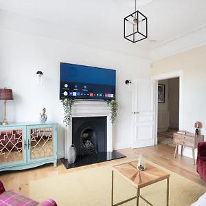 Apartment Meadowbank 3-bed, Edinburgh