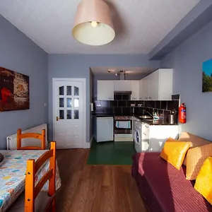 Apartment Old Town Central By The Meadows, Edinburgh