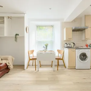 Apartment Near Usher Hall & Castle, Edinburgh