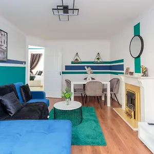 Apartment Stylish 2 Bedroom In, Edinburgh