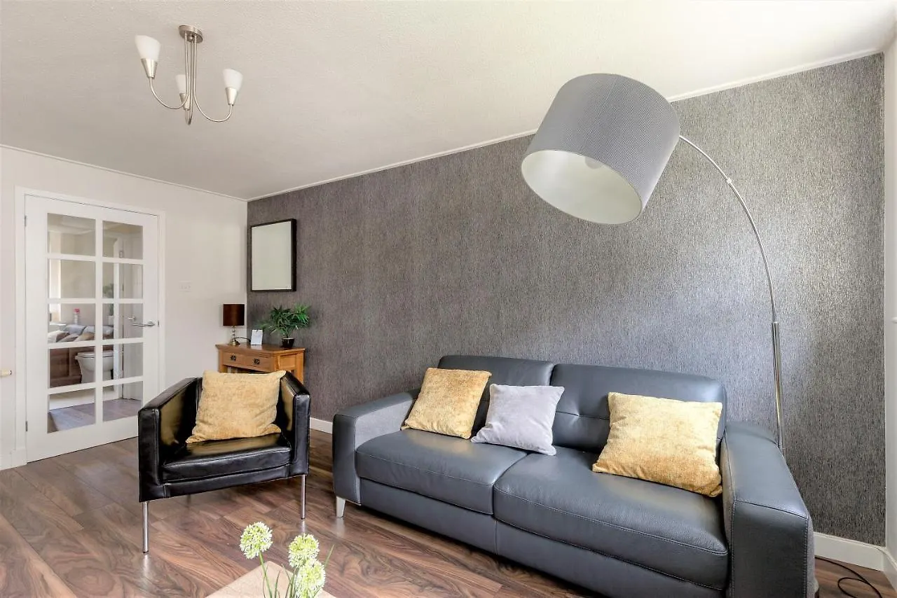 Stunning 1 Bed At Holyrood Palace & Arthurs Seat Edinburgh