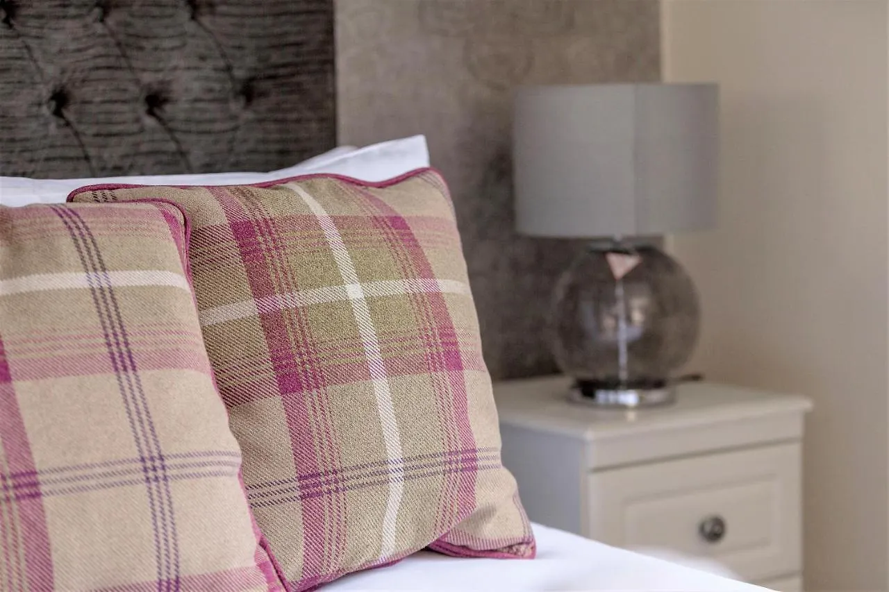 Stunning 1 Bed At Holyrood Palace & Arthurs Seat Edinburgh 0*,